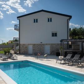 Villa The Rock, khách sạn ở Unešić