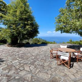 White stone house with great sea view, hotel in Tsagarada