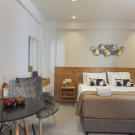 Kentro Living Heraklion City Suite B โรงแรมในเฮราคลิโอทาวน์