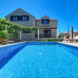 Holiday Home Sofija by Interhome, Hotel in Povlja