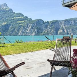 Holiday Home Ferienvilla am See 3 by Interhome, hotelli kohteessa Sisikon