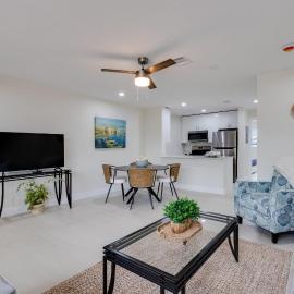 Sanibel Arms B2- Stunning Condo Steps to Beach