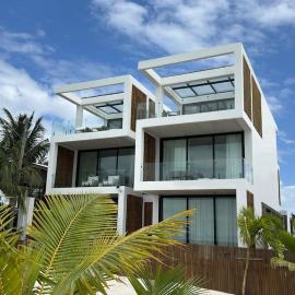 LuxVilla Modern Beachfront in the Village