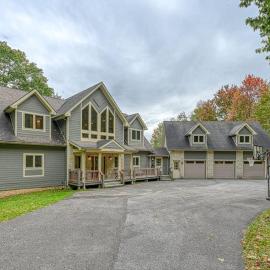 Spacious Panoramic Deep Creek Lodge