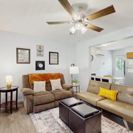 Serene 3BR Lodge, hotell sihtkohas Oakland