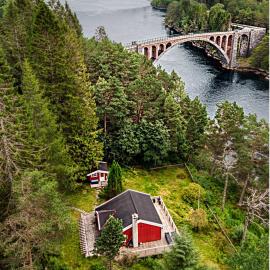 Forest Cabin by the Water, Hotel in Ålesund