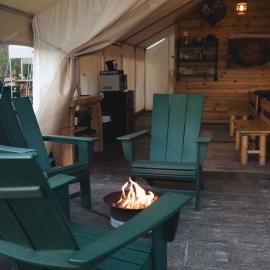Glamping Tent #9 with AC and Private Bath 2 Queens, hotel u gradu 'Orderville'
