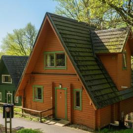 Scandi Style Bracken Lodge with Private Decking Sleeps 6