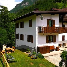 Ciasa Civetta, hotel in Piaia