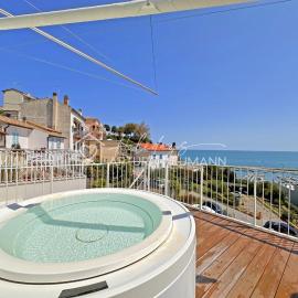 301 - MARENOSTRUM COSTARELLA LUXURY SUITES - SPIAGGIA E NAVETTA PRIVATA IN OMAGGIO AL WHITE BEACH CLUB fino al 07-08, hotel v destinácii Numana