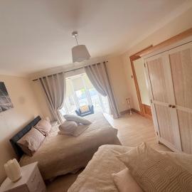 Dolly's Homestay, hotel u gradu Golvej
