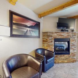 Ultimate relaxation awaits at this Lakeland Village deluxe studio