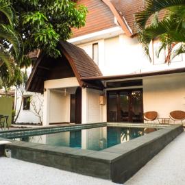 Bruga Villas, hotel in Selong Belanak