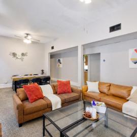Spacious CWE 5BR Free Parking Near BJC, Forest Park, and Dining