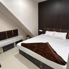 Hotel Maa Parwati, готель у місті Удджайн