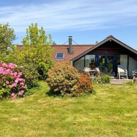 2 Bedroom Pet Friendly Home In Bogø By