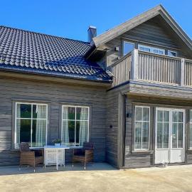 Amazing Apartment In Spangereid With Wifi, hotell sihtkohas Spangereid