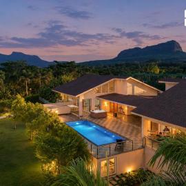 The Tavern at Canary Farms by StayVista - 4BHK Villa with Infinity Pool