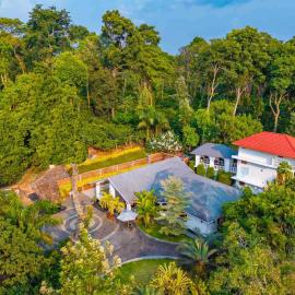 Haven Grandeur by StayVista - 4BHK Forest-View Villa with Bar & Gazebo