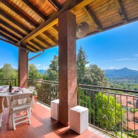 Il Vecchio Faggio - Happy Rentals, hotel em Gignese