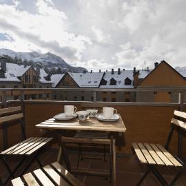 CuMbre del Sarrio by BeValle, Hotel in Panticosa