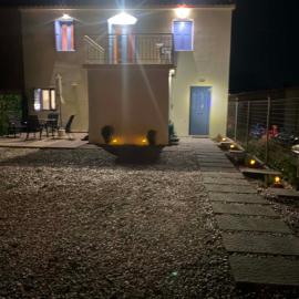 Mary's home, hotel in Atsikí