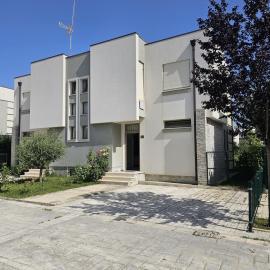 Villa Perla Resort, hotel v destinaci Drač