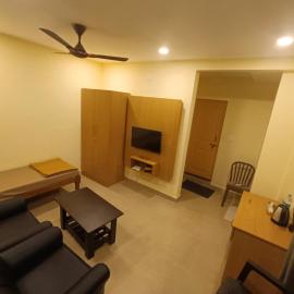 family friendly stay for 3 in manipal