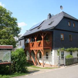 Ferienwohnungen Am Nussbaum, hotel a Saalfeld