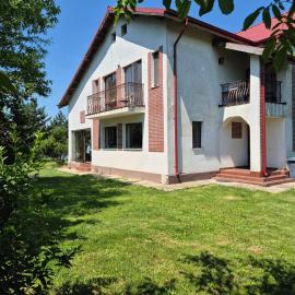 Paradisul de la țara، فندق في Moara Vlăsiei
