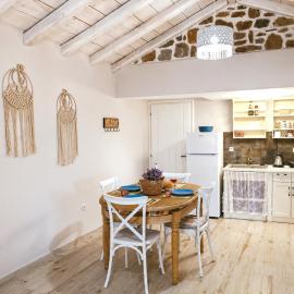 Paliokaliva Home, hotel a Roussopoúlion