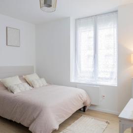 L'escale Cosy- studio- proche centre-ville et gare, hotel em Lanester