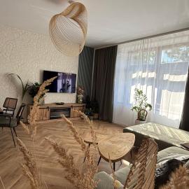 Apartamenty Żywieckie - Apartament Boho Jacuzzi w cenie! Zwierzęta za darmo!, hotel u gradu Živjec