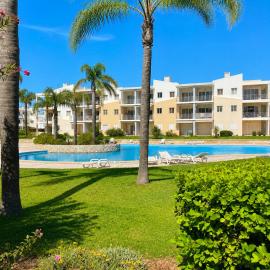 Lumy Vila Praia, hotel ad Alvor