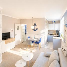 3-Sterne Ferienwohnung Deichgraf C-3, Nordsee Burhave mit Balkon, Parkplatz, Pool & Sauna, WLAN, hotel en Burhave