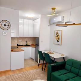 Golden View Apartment