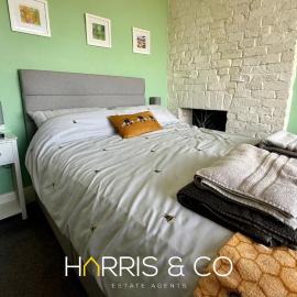 The Hideaway - A Cosy Beachside Retreat