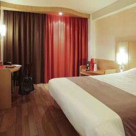 Hotel ibis Braga, хотел в Брага