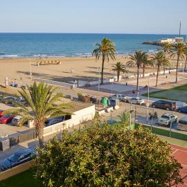 Beachfront Apartment with Sea Views & Pool - El Puig โรงแรมในเอลปุช