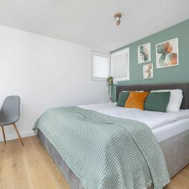 Stylish Apartment with a Balcony and a Workspace by Noclegi Renters, hotel in Krakow