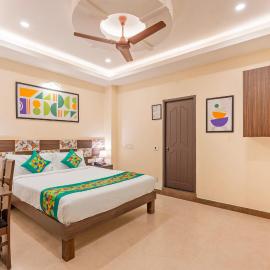Treebo Golden Sun Inn, 5 Mins To Rock Beach, hotelli kohteessa Pondicherry