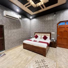 Hotel Shreeji Palace - Ayodhya, hotel v destinácii Ayodhya