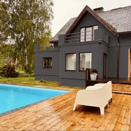 Semo house with pool and hot tub: Vecumnieki şehrinde bir otel