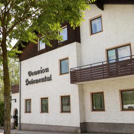 Helenental Pension & Apartments, hotel u Badenu