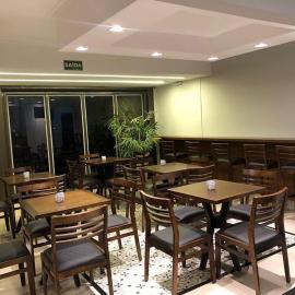 CMS PLAZA Hotel, hotel in Serrana