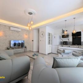 Chic apart with parking and balcony