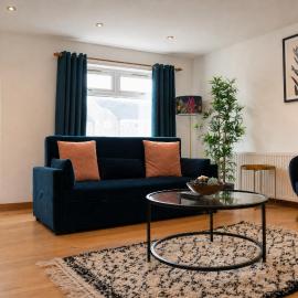 2BR House Free Parking Easy City Access, hotell i Glasgow