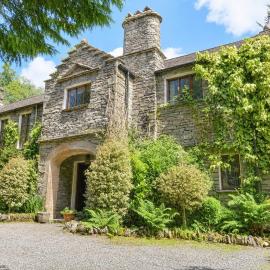 Daweswood, Patterdale, characterful with fairy tale garden and fell walks from the door
