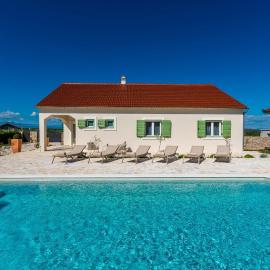 Mariseta Heritage - Holiday Home with pool and jacuzzi NEW