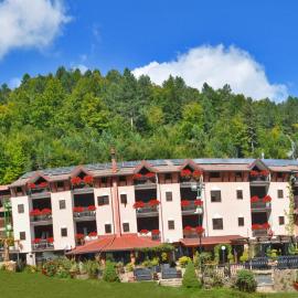 Hotel Lo Scoiattolo – hotel w mieście Cotronei